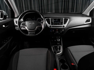 Седан Hyundai Solaris 2019 года, 1249000 рублей, Тюмень