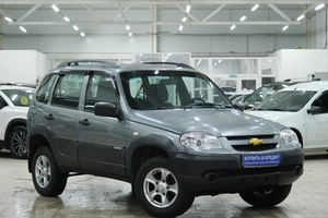 Внедорожник Chevrolet Niva 2016 года, 769000 рублей, Омск