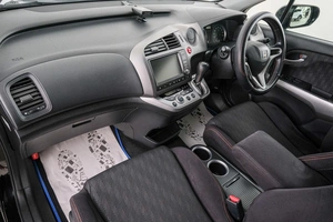 Минивэн Honda Stream 2010 года, 1099000 рублей, Красноярск