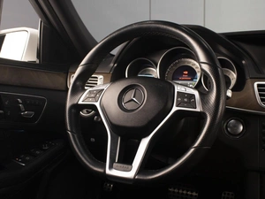 Седан Mercedes-benz E-класс 2013 года, 2330000 рублей, Омск