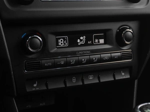 Лифтбек Skoda Rapid 2015 года, 949000 рублей, Тюмень