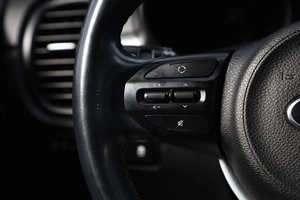 Седан Kia Rio 2018 года, 1589000 рублей, Новосибирск