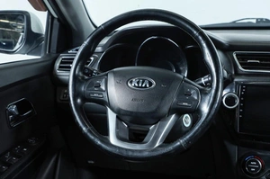 Седан Kia Rio 2014 года, 929000 рублей, Новосибирск