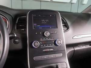 Минивэн Renault Scenic 2017 года, 1599000 рублей, Воронеж