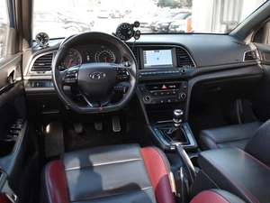 Седан Hyundai Avante 2017 года, 1548000 рублей, Краснодар