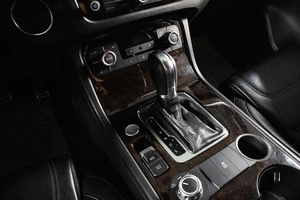 Внедорожник Volkswagen Touareg 2011 года, 2199000 рублей, Сургут