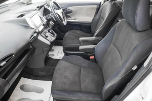 Минивэн Toyota Wish 2011 года, 1189000 рублей, Барнаул