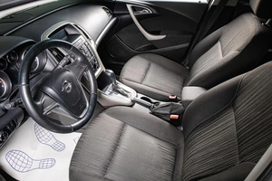 Хетчбэк Opel Astra 2011 года, 649000 рублей, Сургут