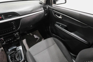 Седан Kia Rio 2019 года, 1369000 рублей, Новокузнецк