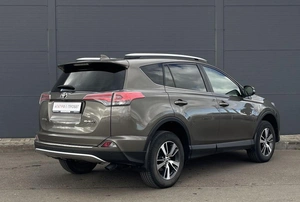 Внедорожник Toyota RAV4 2016 года, 2490000 рублей, Солонцы