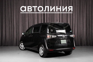 Минивэн Toyota Sienta 2020 года, 1370000 рублей, Красноярск