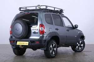 Внедорожник Chevrolet Niva 2012 года, 499000 рублей, Омск