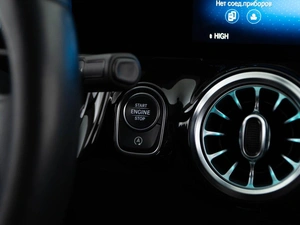 Хетчбэк Mercedes-benz B-класс 2019 года, 1897077 рублей, Москва