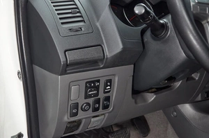 Пикап Toyota Hilux 2013 года, 2599000 рублей, Красноярск