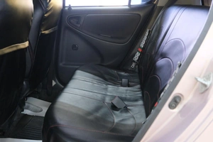 Хетчбэк Toyota Vitz 2001 года, 339000 рублей, Омск