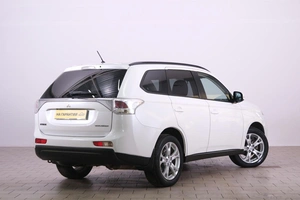 Внедорожник Mitsubishi Outlander 2012 года, 1549000 рублей, Омск