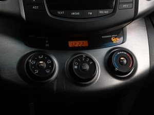 Внедорожник Toyota RAV4 2012 года, 1449000 рублей, Тюмень