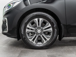 Минивэн Kia Carnival 2019 года, 2690000 рублей, Красноярск