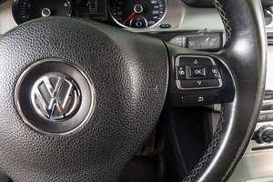 Седан Volkswagen Passat 2012 года, 959000 рублей, Пермь