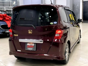 Минивэн Honda Freed 2010 года, 987000 рублей, Солонцы