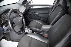 Хетчбэк Opel Astra 2011 года, 759000 рублей, Пермь