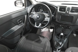 Хетчбэк Renault Sandero Stepway 2018 года, 1369000 рублей, Новокузнецк