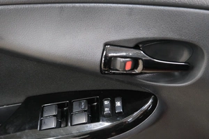 Седан Toyota Corolla 2011 года, 1149000 рублей, Омск