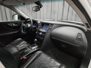 Внедорожник Infiniti QX70 2013 года, 1970000 рублей, Красноярск