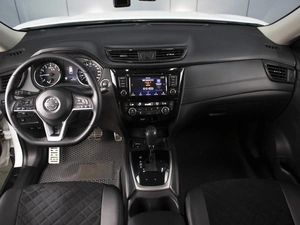Внедорожник Nissan X-Trail 2020 года, 2498000 рублей, Омск