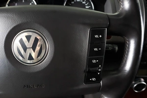 Внедорожник Volkswagen Touareg 2010 года, 1379000 рублей, Пермь
