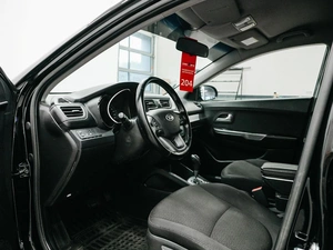 Седан Kia Rio 2014 года, 899000 рублей, Красноярск