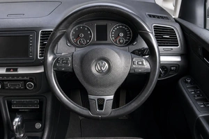 Минивэн Volkswagen Sharan 2012 года, 1369000 рублей, Челябинск