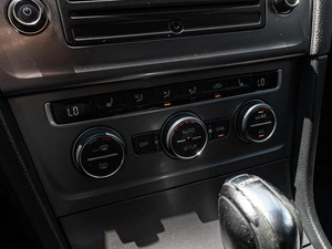 Хетчбэк Volkswagen Golf 2012 года, 1050000 рублей, Краснодар
