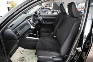 Универсал Toyota Corolla Fielder 2017 года, 1159000 рублей, Красноярск