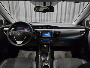 Седан Toyota Corolla 2013 года, 1299000 рублей, Красноярск