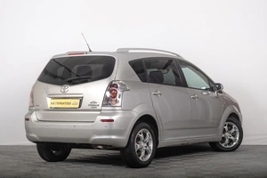 Минивэн Toyota Corolla Verso 2005 года, 669000 рублей, Томск