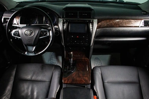 Седан Toyota Camry 2015 года, 2099000 рублей, Сургут