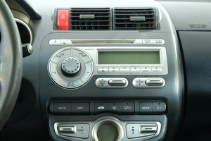Хетчбэк Honda Jazz 2006 года, 679000 рублей, Омск
