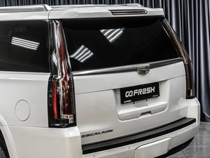 Внедорожник Cadillac Escalade 2016 года, 3645000 рублей, Тюмень