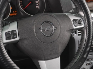 Седан Opel Astra 2010 года, 599000 рублей, Воронеж