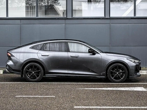 Лифтбек Changan UNI-V 2023 года, 2299000 рублей, Кирилловка