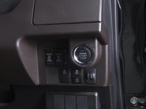 Минивэн Toyota Roomy 2018 года, 1120000 рублей, Ростов-на-Дону