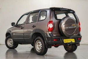 Внедорожник Chevrolet Niva 2014 года, 649000 рублей, Челябинск