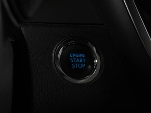 Седан Toyota Camry 2021 года, 3099000 рублей, Тюмень
