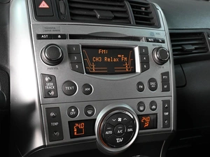 Минивэн Toyota Verso 2011 года, 1129000 рублей, Аксай
