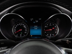 Седан Mercedes-benz C-класс 2018 года, 2499000 рублей, Тюмень
