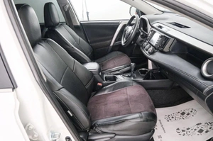 Внедорожник Toyota RAV4 2017 года, 2849000 рублей, Красноярск