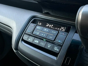 Минивэн Honda Stepwgn 2016 года, 1630000 рублей, Ижевск