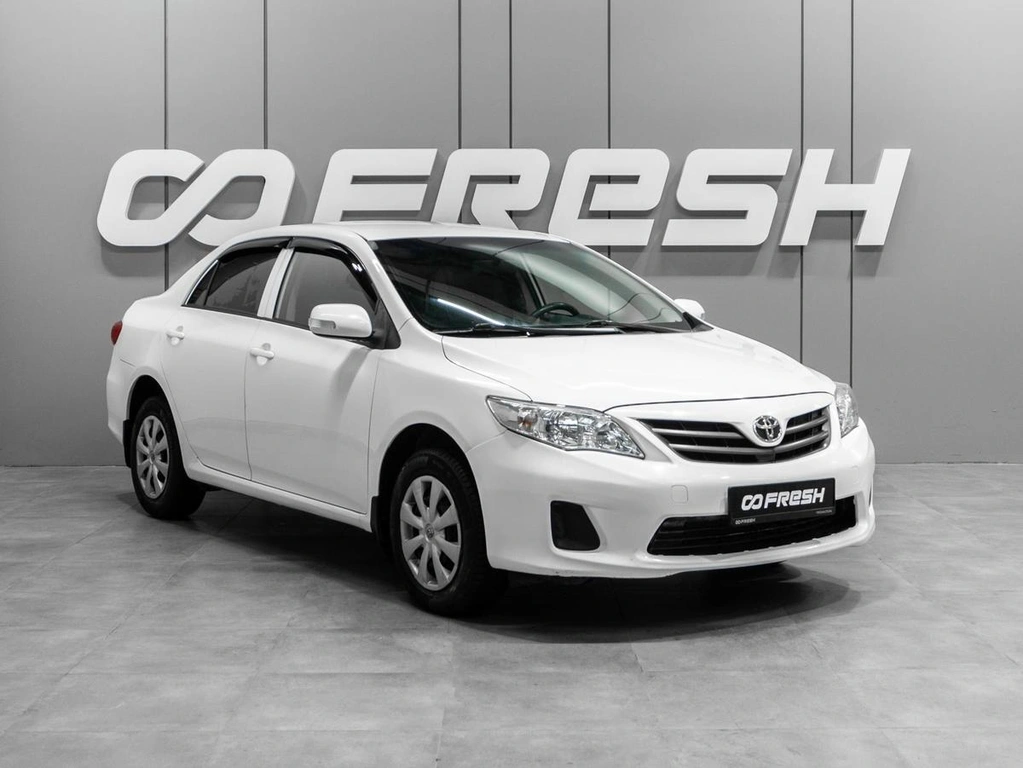 Седан Toyota Corolla 2011 года, 930000 рублей, Тюмень