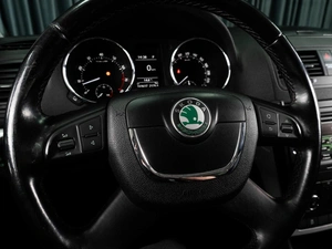 Внедорожник Skoda Yeti 2014 года, 899000 рублей, Тюмень